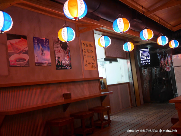 三代目安兵衛 台湾一號店：【食記】台中三代目屋台餃子安兵衛-台灣一號店@西區中美橫丁Hirome ひろめ横丁&廣三SOGO-捷運BRT科博館 : 弘人市場在台灣!輕鬆享受高知飲食文化