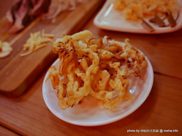 三代目安兵衛 台湾一號店：【食記】台中三代目屋台餃子安兵衛-台灣一號店@西區中美橫丁Hirome ひろめ横丁&廣三SOGO-捷運BRT科博館 : 弘人市場在台灣!輕鬆享受高知飲食文化