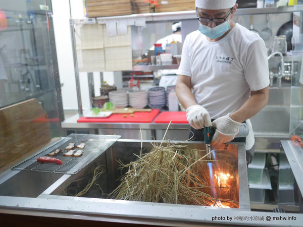 三代目安兵衛 台湾一號店：【食記】台中三代目屋台餃子安兵衛-台灣一號店@西區中美橫丁Hirome ひろめ横丁&廣三SOGO-捷運BRT科博館 : 弘人市場在台灣!輕鬆享受高知飲食文化