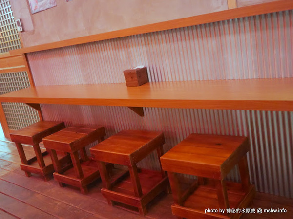 三代目安兵衛 台湾一號店：【食記】台中三代目屋台餃子安兵衛-台灣一號店@西區中美橫丁Hirome ひろめ横丁&廣三SOGO-捷運BRT科博館 : 弘人市場在台灣!輕鬆享受高知飲食文化