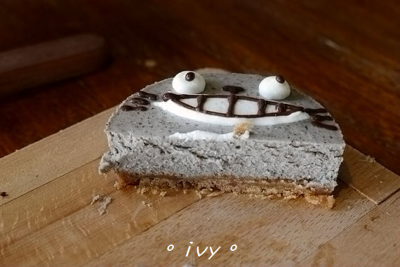 默默： 【新竹美食】默默。花朵三明治 & 無臉男、龍貓療癒甜點