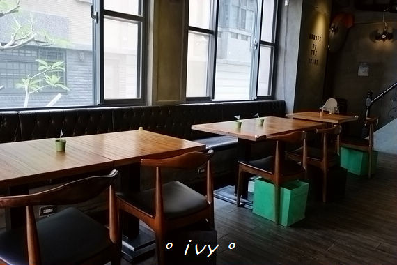 默默： 【新竹美食】默默。花朵三明治 & 無臉男、龍貓療癒甜點