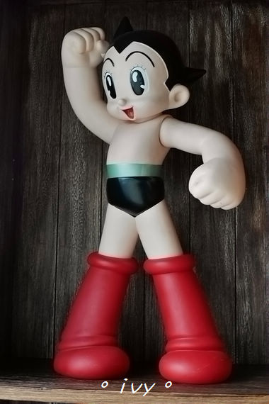 默默： 【新竹美食】默默。花朵三明治 & 無臉男、龍貓療癒甜點