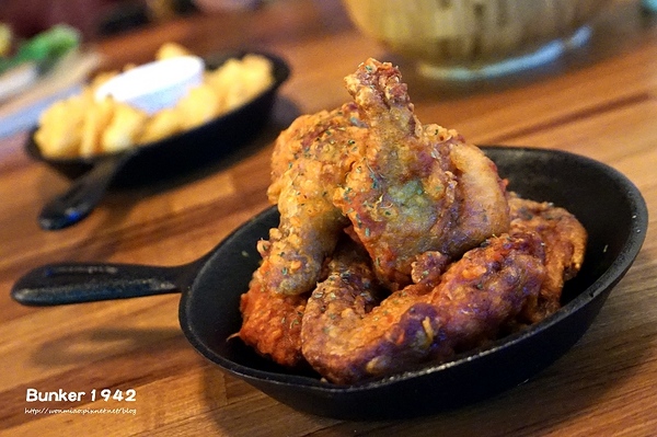 Bunker 1942:【忠孝敦化餐酒館 推薦】以二戰時期為主題又有超酷射擊場! ✿✿ Bunker 1942 ✿✿ (完整菜單/酒單)