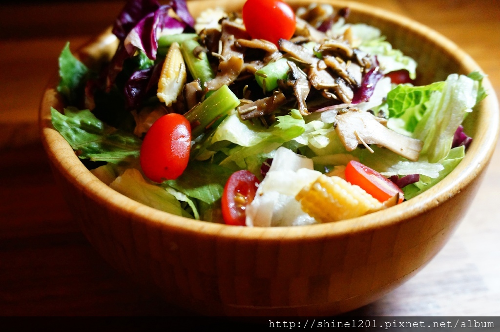 【東區餐酒館】Bunker1942射擊運動酒吧餐廳.忠孝敦化站餐酒館美食