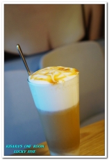 Lucky5 Light Cafe：國父紀念館輕食下午茶．坐設計陽光屋啜咖啡喀薄脆餅──LUCKY FIVE