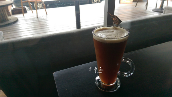 Andy'z cafe：【高雄/食﹡前鎮】紅線凱旋站．超厚實手作漢堡排．Andy'z cafe