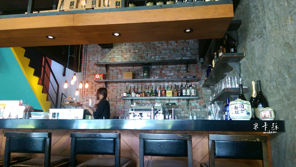 Andy'z cafe：【高雄/食﹡前鎮】紅線凱旋站．超厚實手作漢堡排．Andy'z cafe