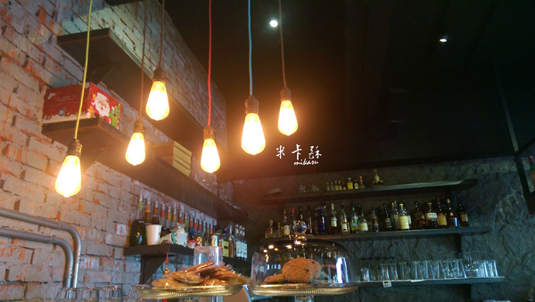 Andy'z cafe：【高雄/食﹡前鎮】紅線凱旋站．超厚實手作漢堡排．Andy'z cafe