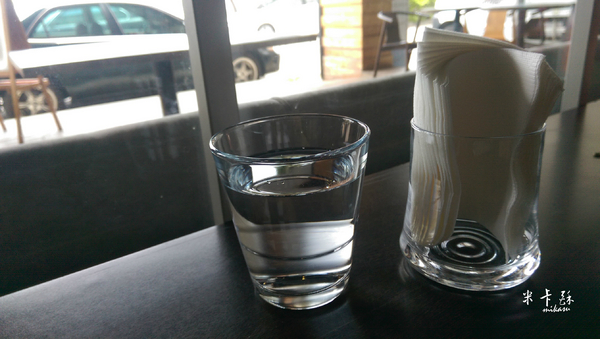 Andy'z cafe：【高雄/食﹡前鎮】紅線凱旋站．超厚實手作漢堡排．Andy'z cafe