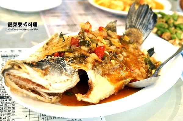 茵萊泰式料理:【江子翠泰式料理 推薦】平價道地泰式料理 ✿✿ 茵萊泰式料理 ✿✿ (完整菜單)