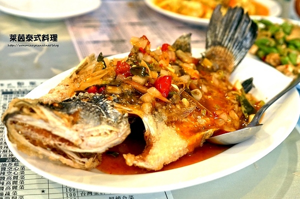 茵萊泰式料理:【江子翠泰式料理 推薦】平價道地泰式料理 ✿✿ 茵萊泰式料理 ✿✿ (完整菜單)