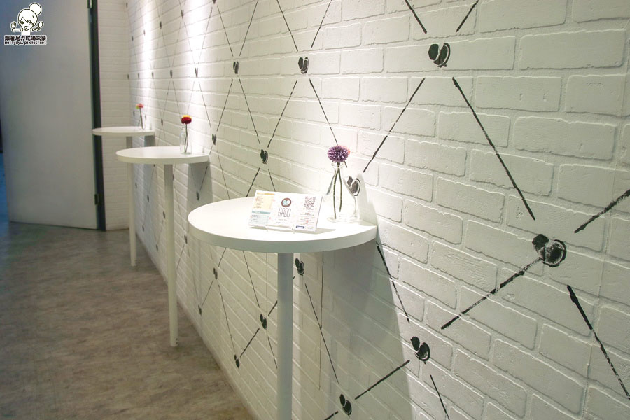 1472214386-3647551612