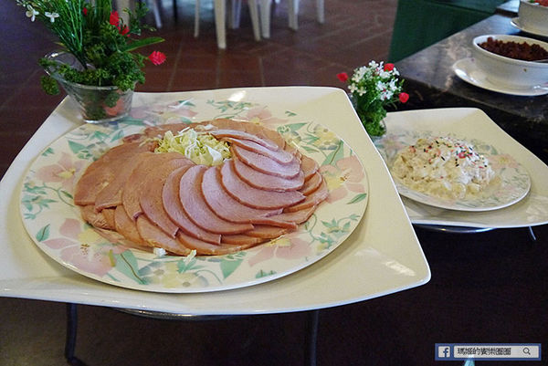太平洋翡翠灣夏日樂園：◆新北萬里【太平洋翡翠灣夏日樂園】海洋、沙灘、比基尼～到翡翠灣一起FUN暑假。北海岸風景區。水上樂園。渡假盛地。大型滑水道。水上摩托車。香焦船。衝浪戲水