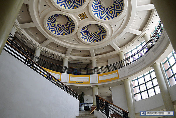 太平洋翡翠灣夏日樂園：◆新北萬里【太平洋翡翠灣夏日樂園】海洋、沙灘、比基尼～到翡翠灣一起FUN暑假。北海岸風景區。水上樂園。渡假盛地。大型滑水道。水上摩托車。香焦船。衝浪戲水