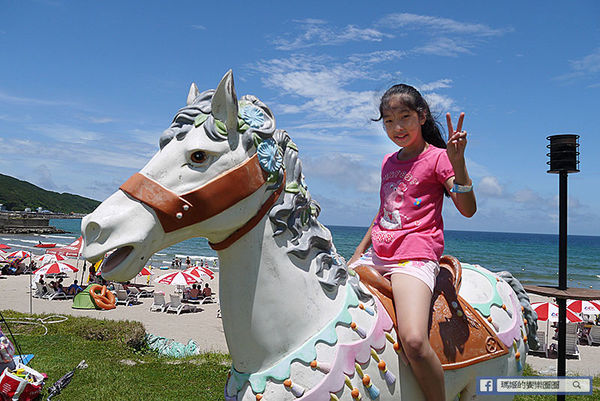 太平洋翡翠灣夏日樂園：◆新北萬里【太平洋翡翠灣夏日樂園】海洋、沙灘、比基尼～到翡翠灣一起FUN暑假。北海岸風景區。水上樂園。渡假盛地。大型滑水道。水上摩托車。香焦船。衝浪戲水