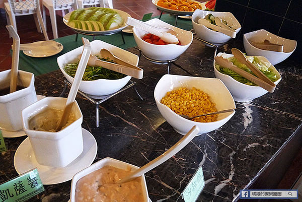 太平洋翡翠灣夏日樂園：◆新北萬里【太平洋翡翠灣夏日樂園】海洋、沙灘、比基尼～到翡翠灣一起FUN暑假。北海岸風景區。水上樂園。渡假盛地。大型滑水道。水上摩托車。香焦船。衝浪戲水