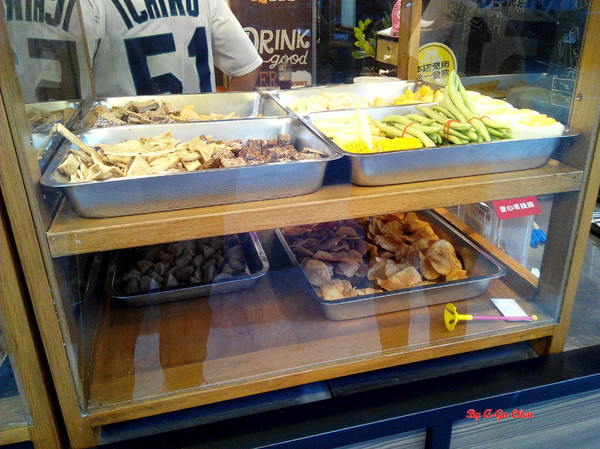 ICHIRO，ㄧ起囉！：【臺南Ω東區】ICHIRO，一起囉！。香爆四節奏，先炸後炒，超涮嘴鹽酥雞