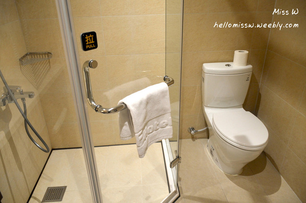 F HOTEL(知本館)：台東｜知本住宿 F HOTEL知本館 新開幕位置優越、設備新穎商旅