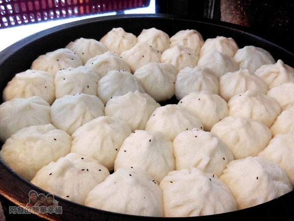 郎港式鮮肉包07-鍋上的鮮肉包