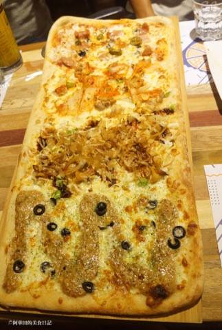 Pizza Factory披薩工廠-頭份店：【苗栗頭份】三五好友聚餐好所在，工業風的舒適用餐環境－Pizza Factory披薩工廠頭份廠