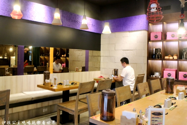 Mrs.THAI這味泰泰(內湖店):內湖泰式早午餐『Mrs.THAI這味泰泰(內湖店)』泰式拉麵/捷運西湖站