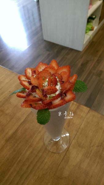 洛可可烘焙坊：【台中/食﹡北區】少女心燃燒的冬天．相機停不來的甜點篇．洛可可烘焙坊