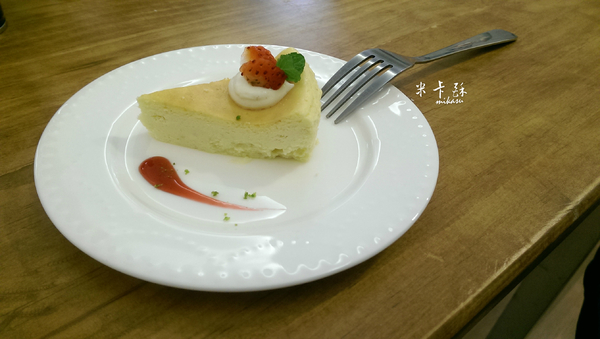 洛可可烘焙坊：【台中/食﹡北區】少女心燃燒的冬天．相機停不來的甜點篇．洛可可烘焙坊