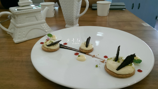 洛可可烘焙坊：【台中/食﹡北區】少女心燃燒的冬天．相機停不來的甜點篇．洛可可烘焙坊