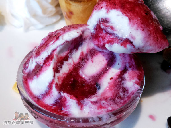 THE-TOAST-HEAVEN37-招牌夾心吐司-瑞士莫凡彼冰淇淋