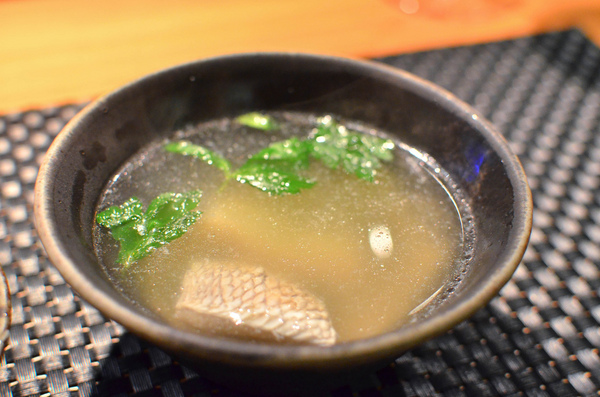 山肴鮨 やま き ずし:『台北||中山』江戶前無菜單料理與餐酒饗宴-山肴鮨 やま き ずし