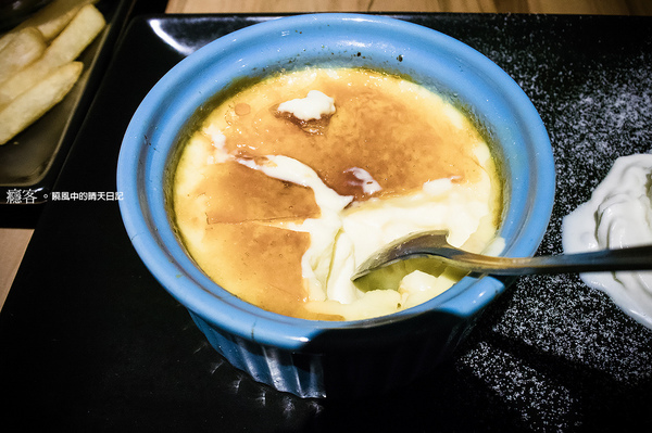 FREAKS CAFÉ & BISTRO 癮客(林口店):【愛評體驗團|FREAKS CAFE? & BISTRO 癮客(林口店)】和朋友來個狂歡夜 享受義式料理及微薰氣氛吧!!