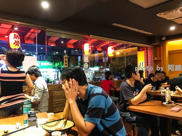 【桃園拉麵】11町木豚骨拉麵-全食材熬煮湯底，以時間換取美味．大有路美食/日式拉麵/桃園異國美食/大有商圈/在地人推薦必吃