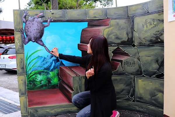 九房童話世界3D彩繪村:【台中景點】『台中石岡九房里童話世界3D彩繪』-又多了一個可以盡情拍照的景點囉”笑”果十足,一起融入石岡九房童話世界的3D彩繪世界裡吧