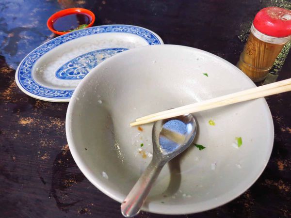 【台北美食】3元6虱目魚湯-台北也能吃到虱目魚鹹粥