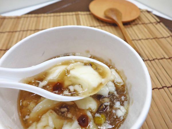 【新莊美食】傳統豆花店-從餐車賣到店面的老店