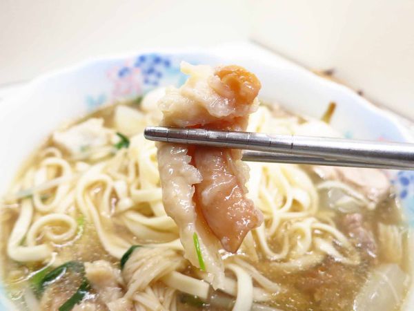 【新莊美食】中美市場麵攤-超大份量的麵店