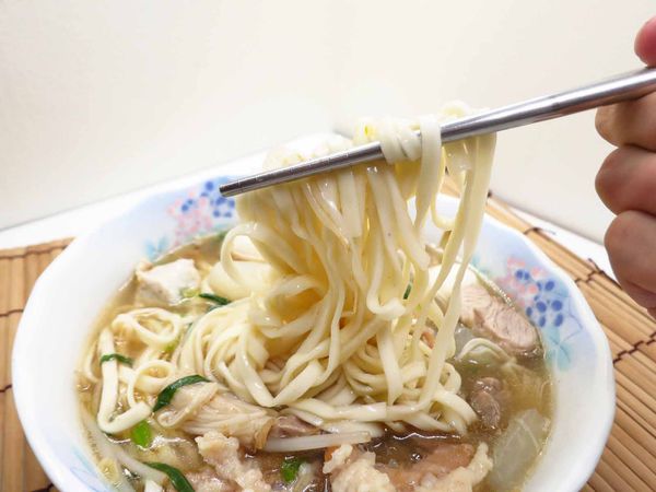 【新莊美食】中美市場麵攤-超大份量的麵店