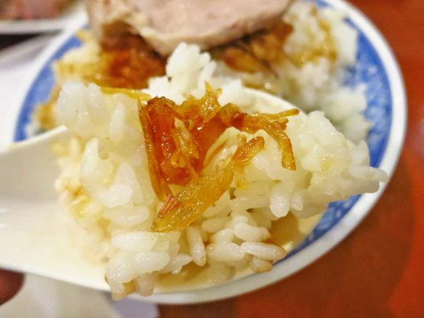 【蘆洲美食】辰記煮麵-香噴噴令人無法抗俱的鵝油飯