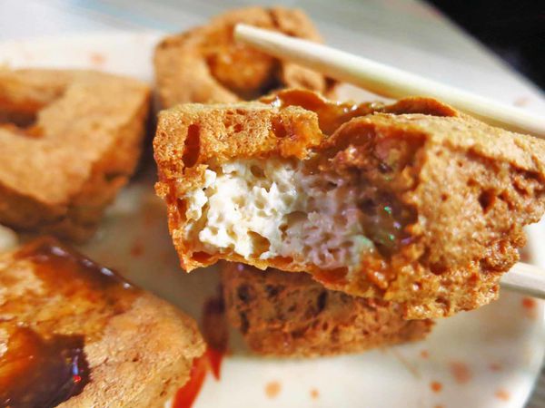 【蘆洲美食】脆皮臭豆腐-外皮炸的比餅乾還乾的臭豆腐