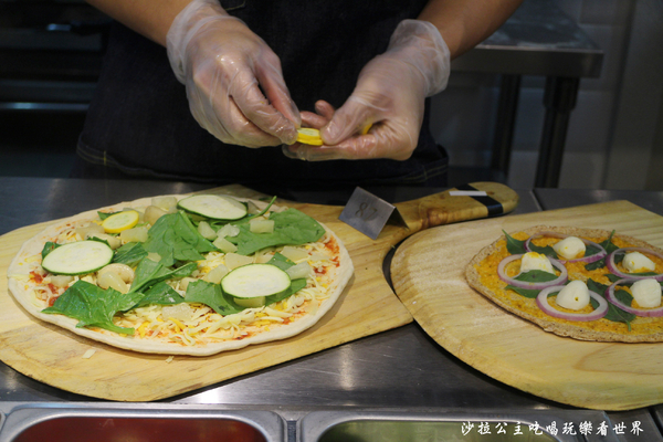 plus pizza(國父店):東區披薩『plus pizza』捷運國父紀念館站/美式餐廳/不限時/無低消