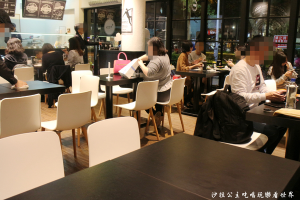 plus pizza(國父店):東區披薩『plus pizza』捷運國父紀念館站/美式餐廳/不限時/無低消