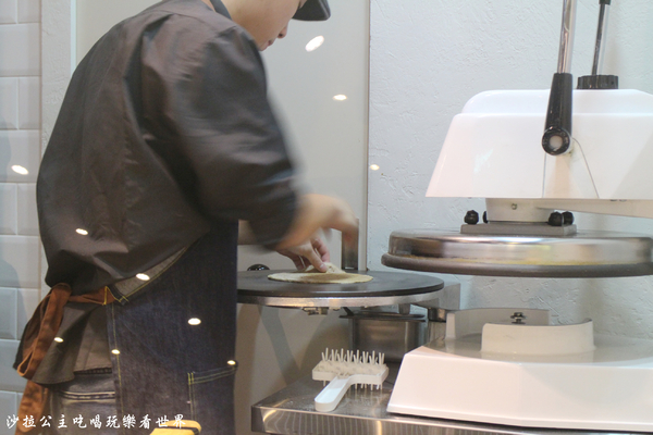 plus pizza(國父店):東區披薩『plus pizza』捷運國父紀念館站/美式餐廳/不限時/無低消