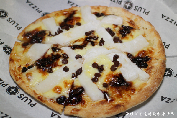 plus pizza(國父店):東區披薩『plus pizza』捷運國父紀念館站/美式餐廳/不限時/無低消