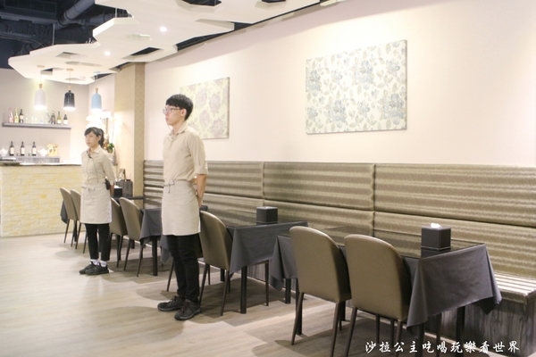 百家樂鐵板燒：7公斤波士頓龍蝦坐鎮/中山區新開幕『百家樂鐵板燒』捷運中山國小站