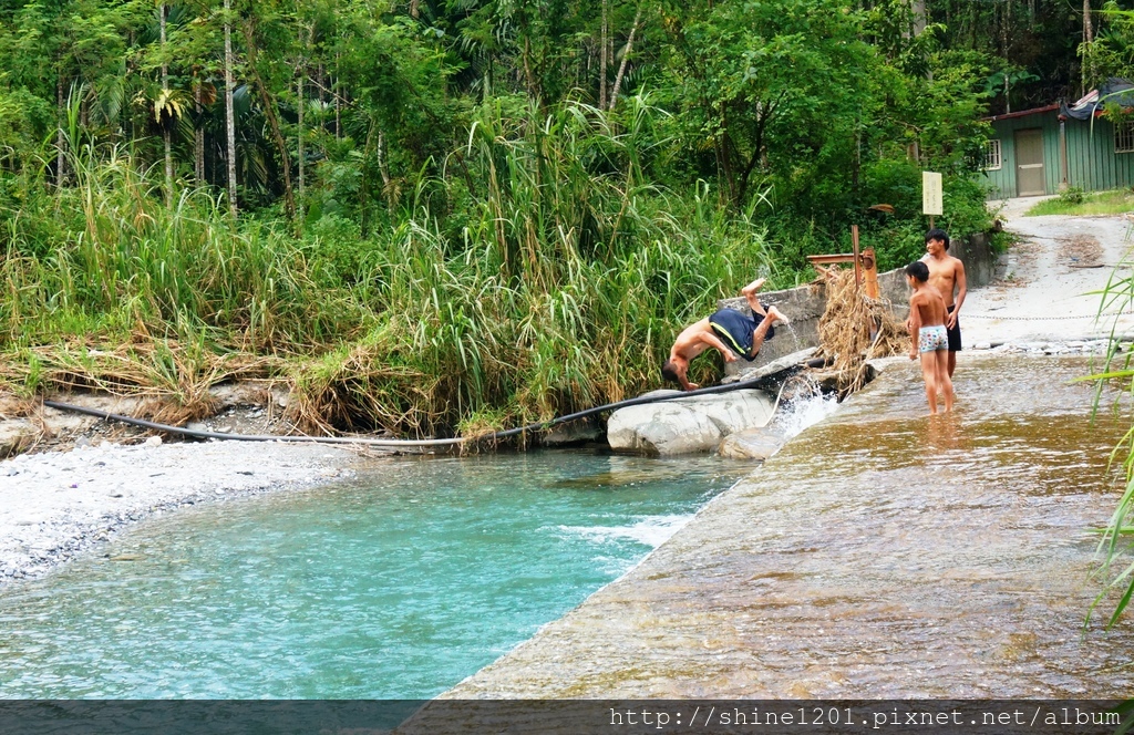 花蓮旅遊景點 米亞丸溪 鯉魚潭周邊親子旅遊景點踏溪戲水 花蓮玩水