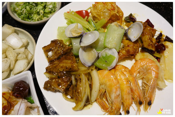 豐盛的自助吧餐點-台中燒烤吃到飽推薦