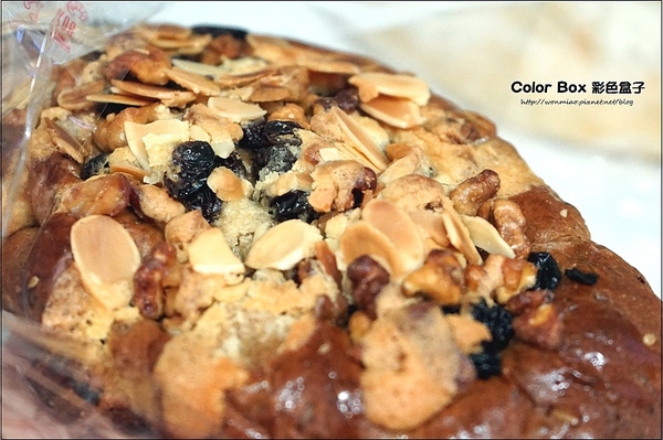 COLOR BOX彩色盒子：【東門站麵包 推薦】日本昭和麵粉/自製天然葡萄種酵母/健康養生 ✿✿ COLOR BOX 彩色盒子 ✿✿