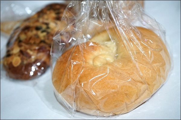 COLOR BOX彩色盒子：【東門站麵包 推薦】日本昭和麵粉/自製天然葡萄種酵母/健康養生 ✿✿ COLOR BOX 彩色盒子 ✿✿