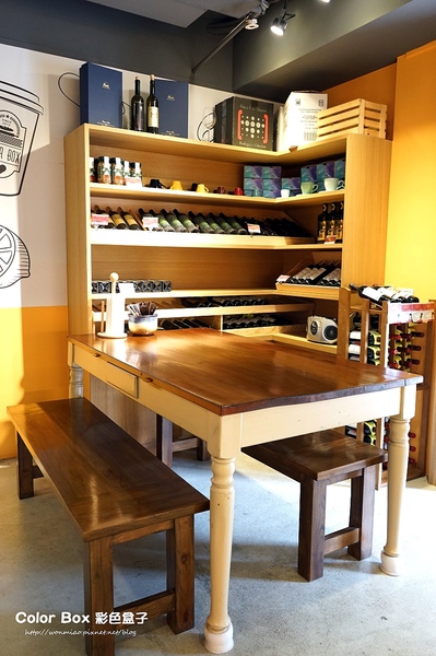 COLOR BOX彩色盒子：【東門站麵包 推薦】日本昭和麵粉/自製天然葡萄種酵母/健康養生 ✿✿ COLOR BOX 彩色盒子 ✿✿